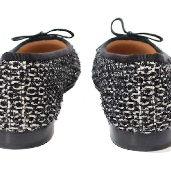 Chanel Black/White Tweed and Patent Leather CC Cap Toe Bow Ballet Flat - Picture 4 of 7